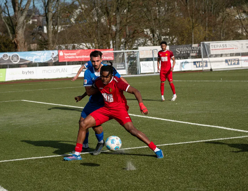 Igbinadolor trifft doppelt beim Sieg in Sprockhövel