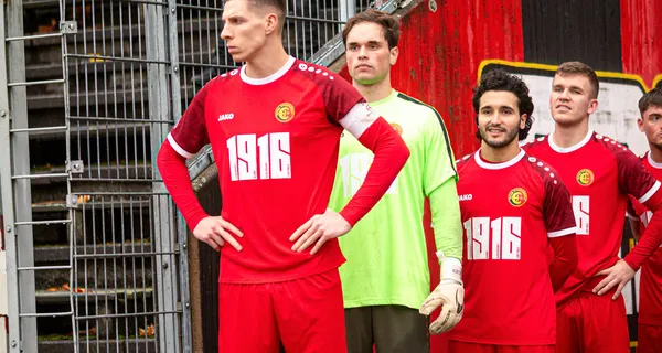 Kapitän bleibt: Mike Jordan verlängert